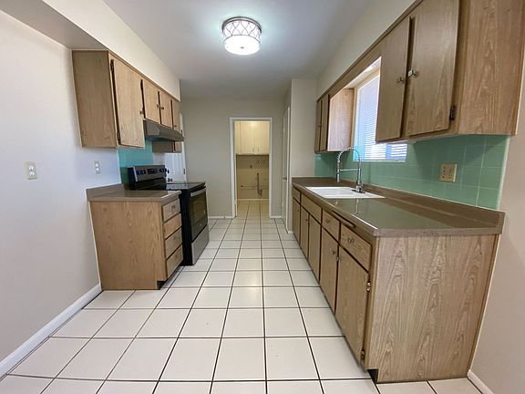 4th image of 11120 W Nocturne Ct