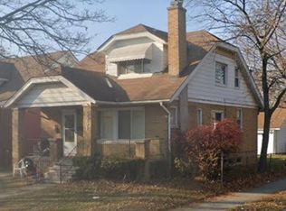 6951 Pinehurst St, Dearborn, MI 48126