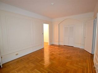 260 E 235th St #2, Bronx, NY 10470