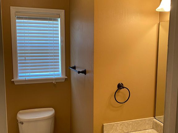 3rd image of 4101 Sedgwyck Ln