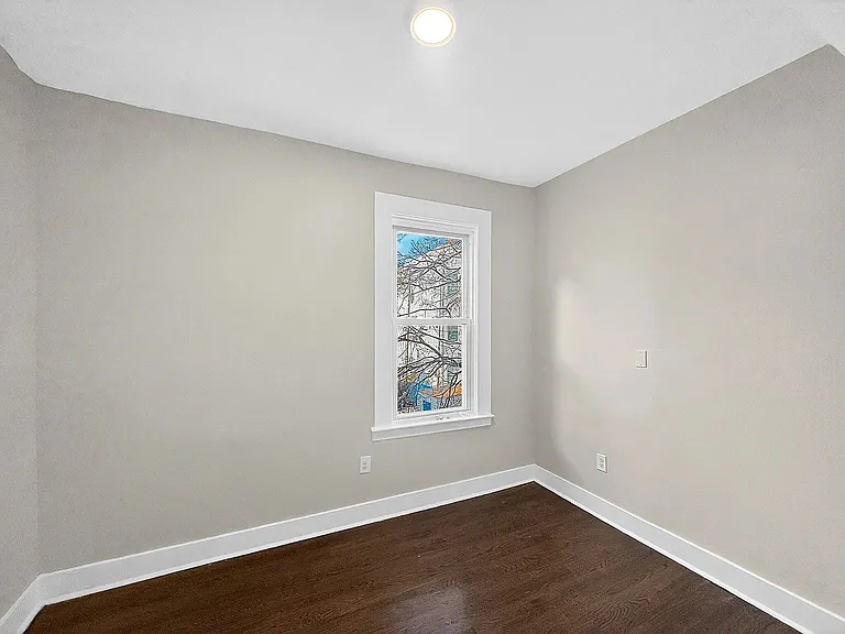 44 Clifford St #1 — Photo 6