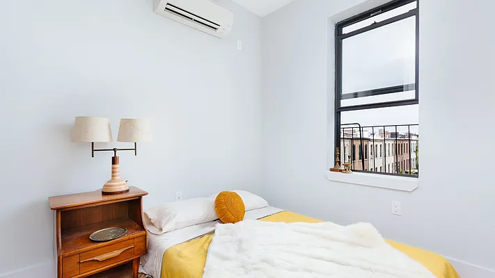 Rented by Nooklyn NYC LLC | media 35