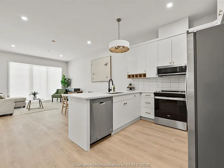 364 Grand Ave E #305 — Photo 13