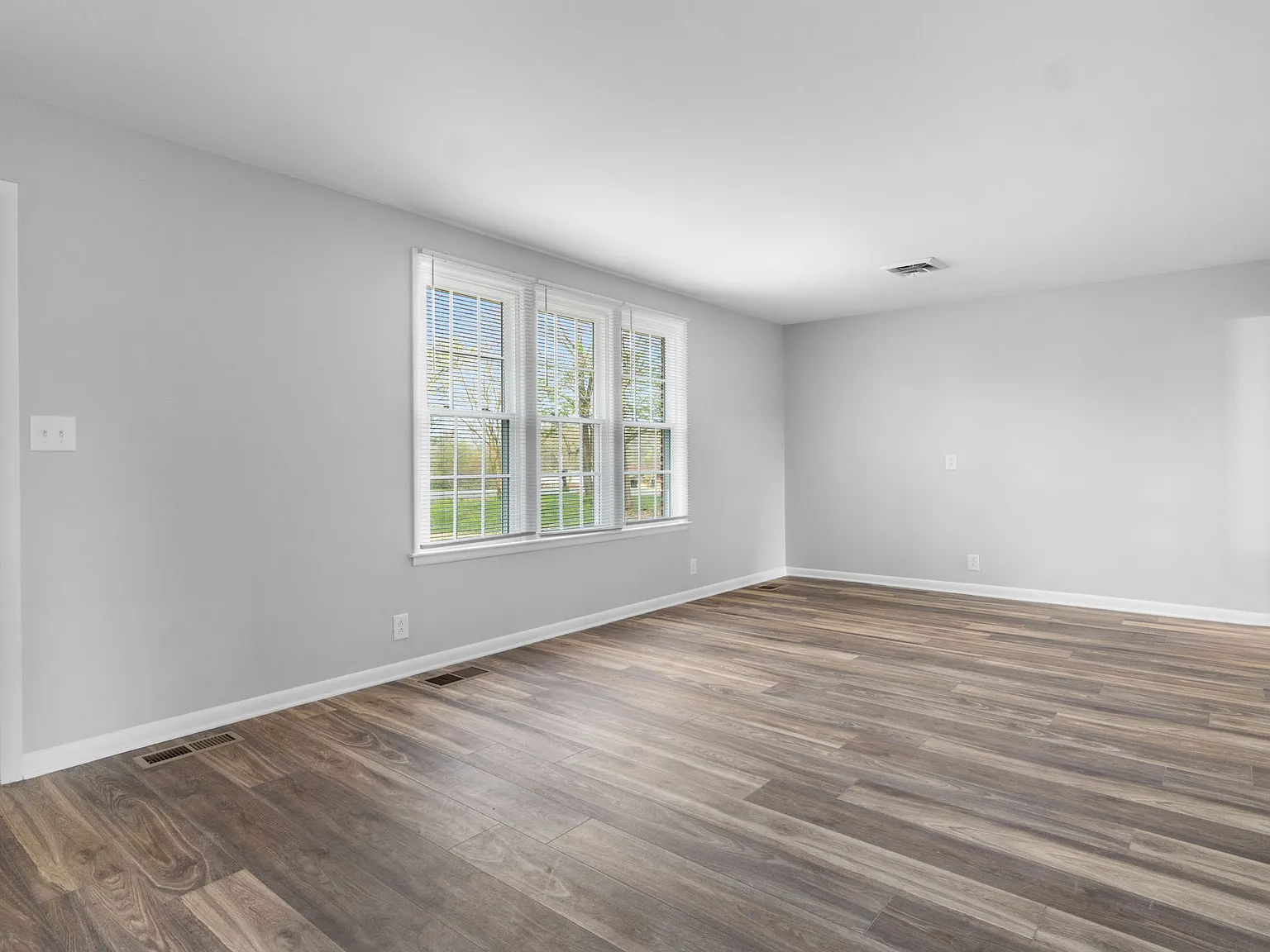 2 bed, 1.5 bath, 1825 sqft, $1,750 — Photo 4
