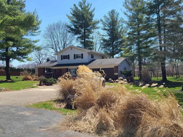 3324 Shannon Rd, Burton, MI 48529