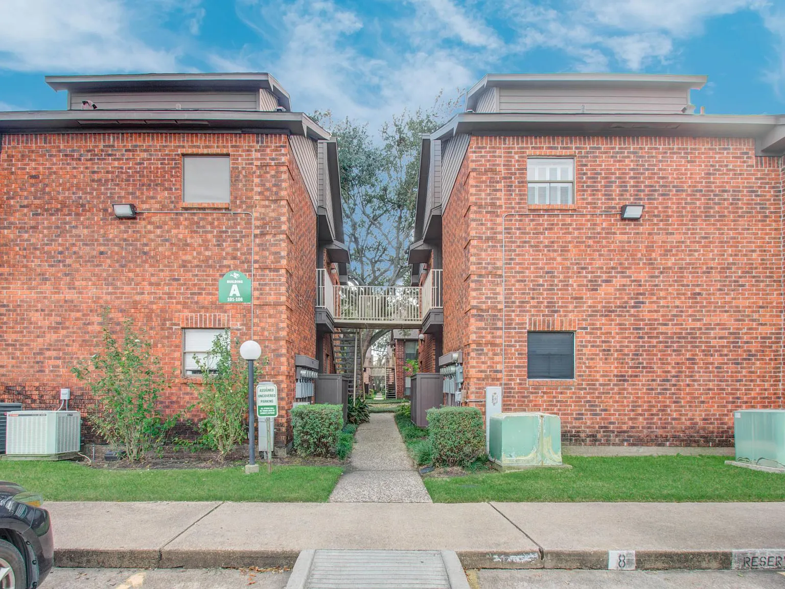3100 Walnut Bend Ln — Photo 2