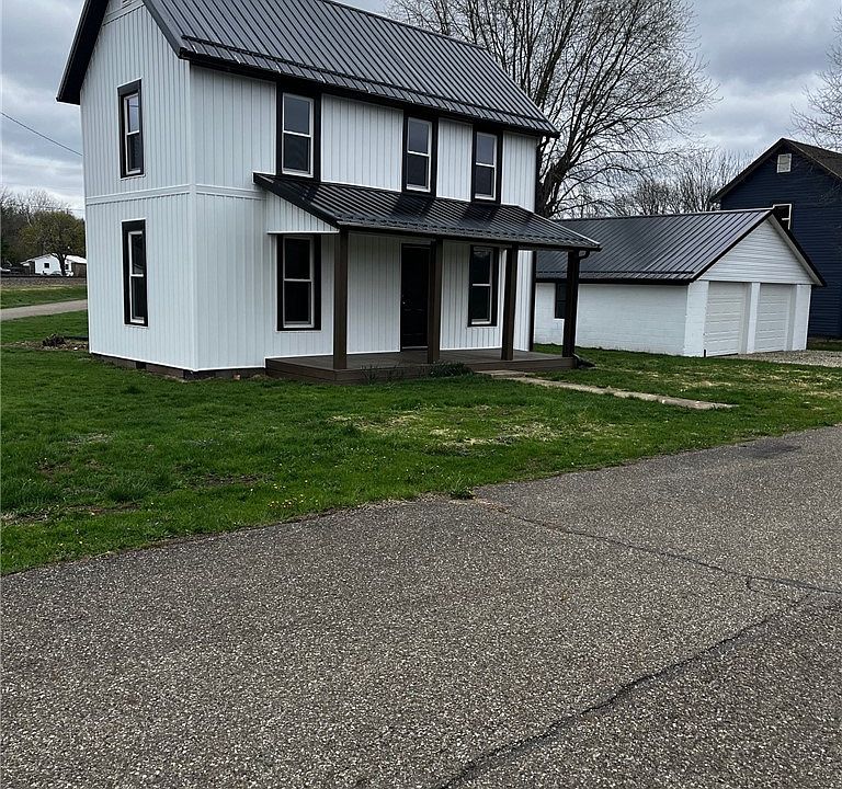 1st image of 602 Adams St