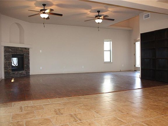 3rd image of 14368 Alma Point Dr