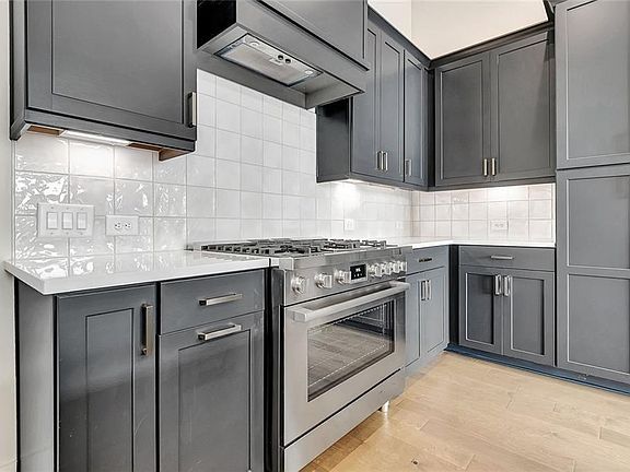 3rd image of 170 Rolison Way