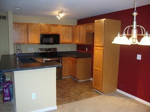 4th image of 2075 Leighton Dr