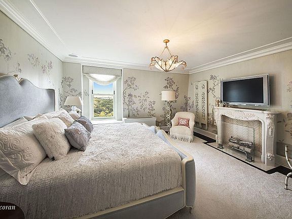 4th image of 1 Central Park S APT 1603