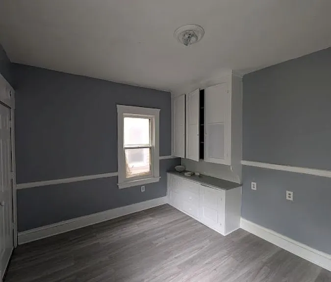Kempton Ave — Photo 4