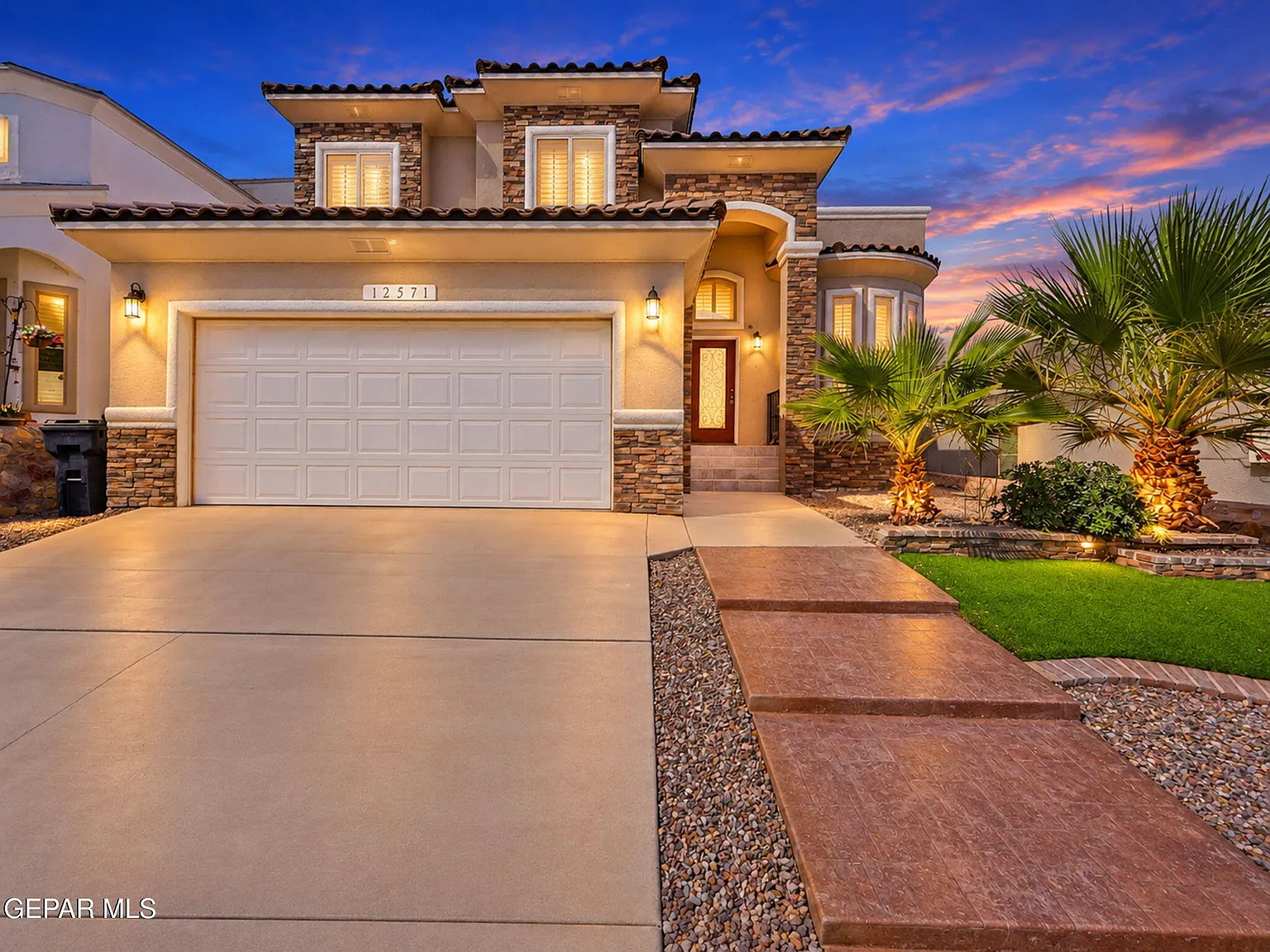 4 bed, 3.0 bath, 2373 sqft, $2,700 — Photo 2