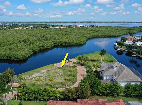 3rd image of 14210 Bay Dr