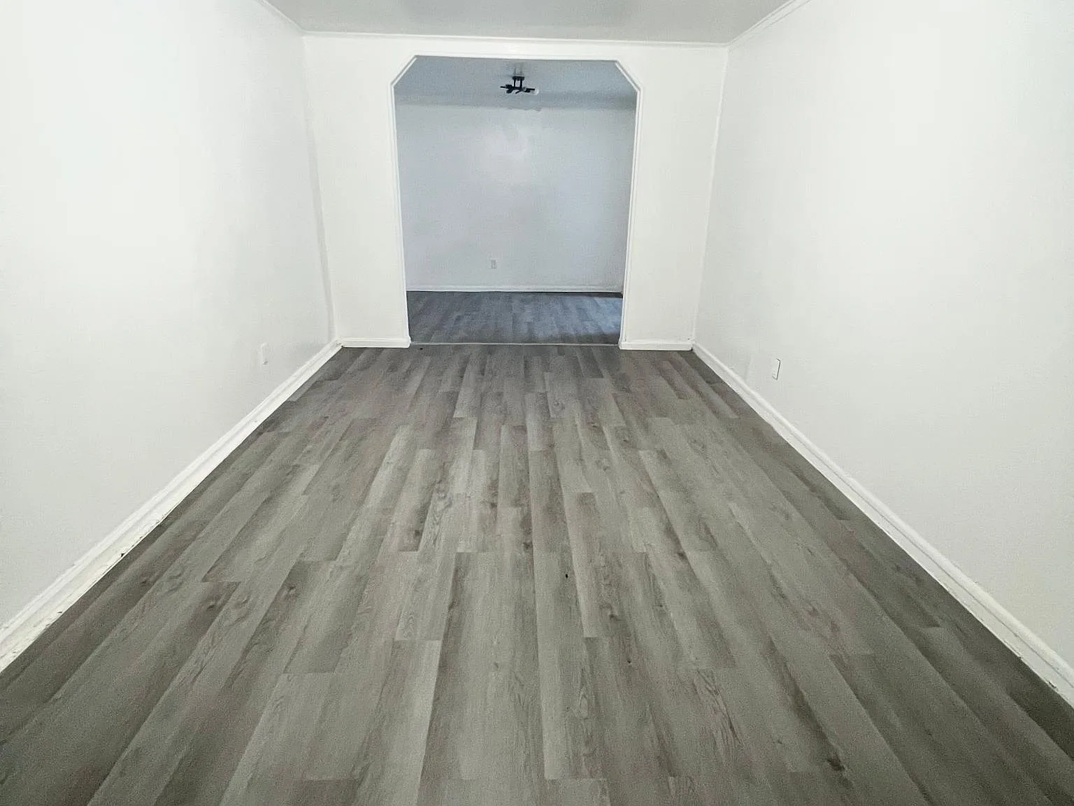 2 bed, 1200 sqft, $2,700 — Photo 4