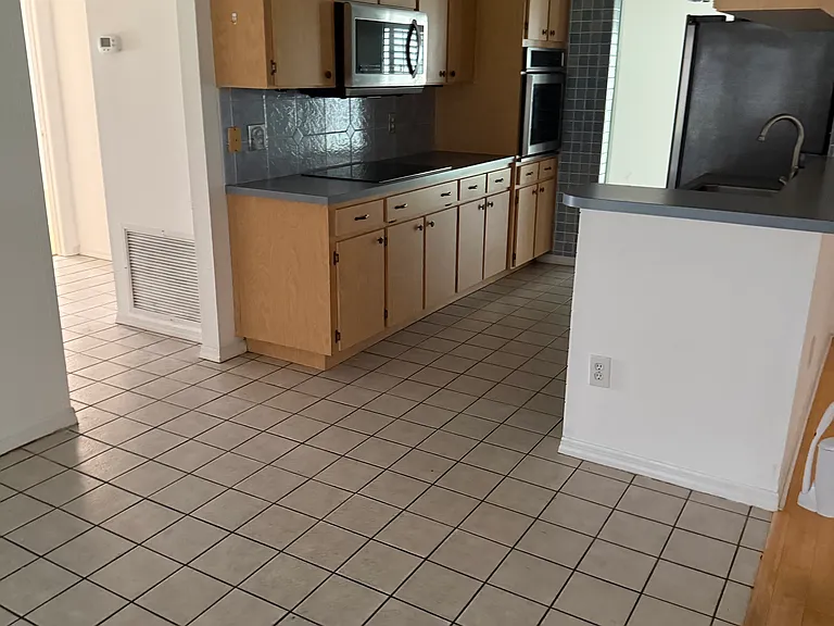 9716 Cypress Shadow Ave — Photo 7