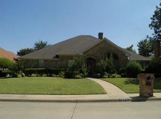 1332 Carriage Creek Dr, Desoto, TX 75115