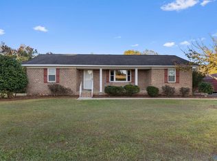 11 Griffith Rd, Albertville, AL 35951