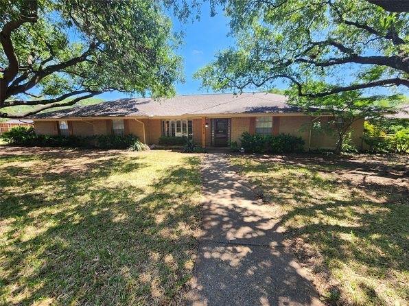 10318 Pensive Dr, Dallas, TX 75229