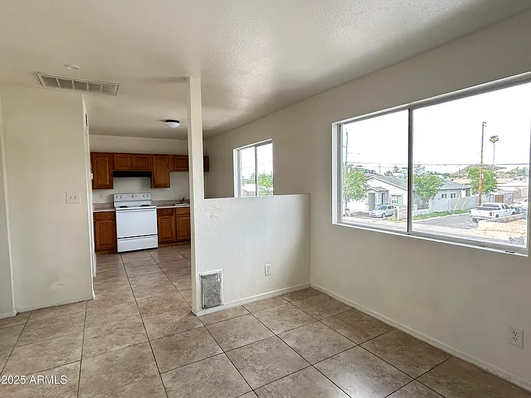 1321 W Vogel Ave #6 — Photo 6