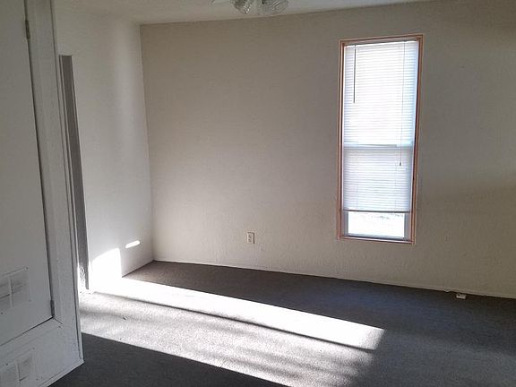 3rd image of 301 4th St