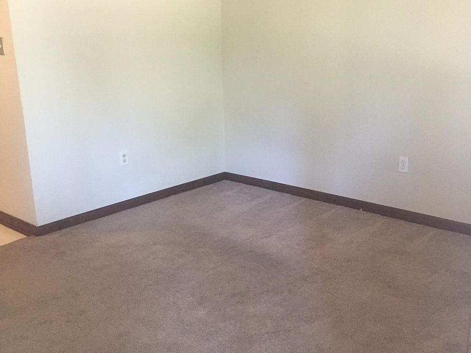 2nd image of 866 Arlington Ave APT 3