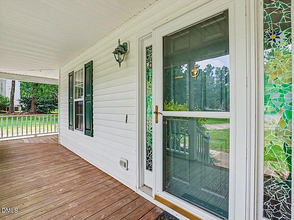 2nd image of 829 Rainer Ct