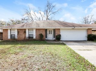 7528 Beckwood Dr, Fort Worth, TX 76112