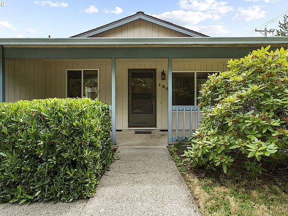 5th image of 130 SE 21st St