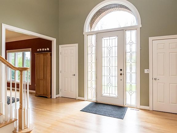 4th image of 2333 Tall Oaks Dr