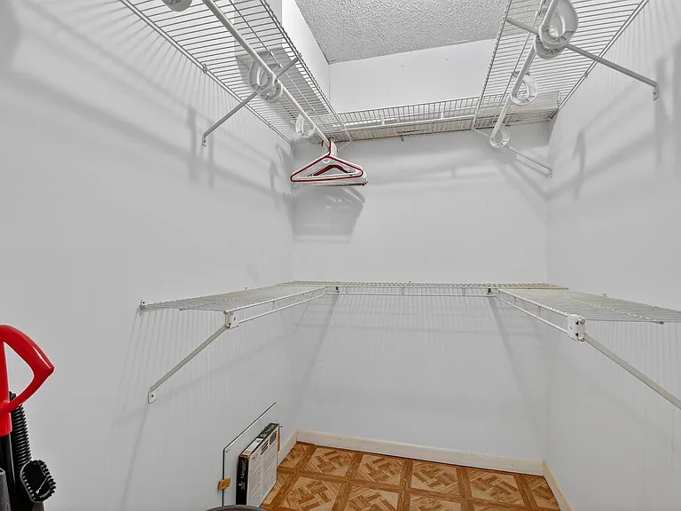 1810 New Palm Way #415 — Photo 28