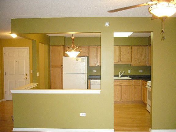 Kitchen with eating area