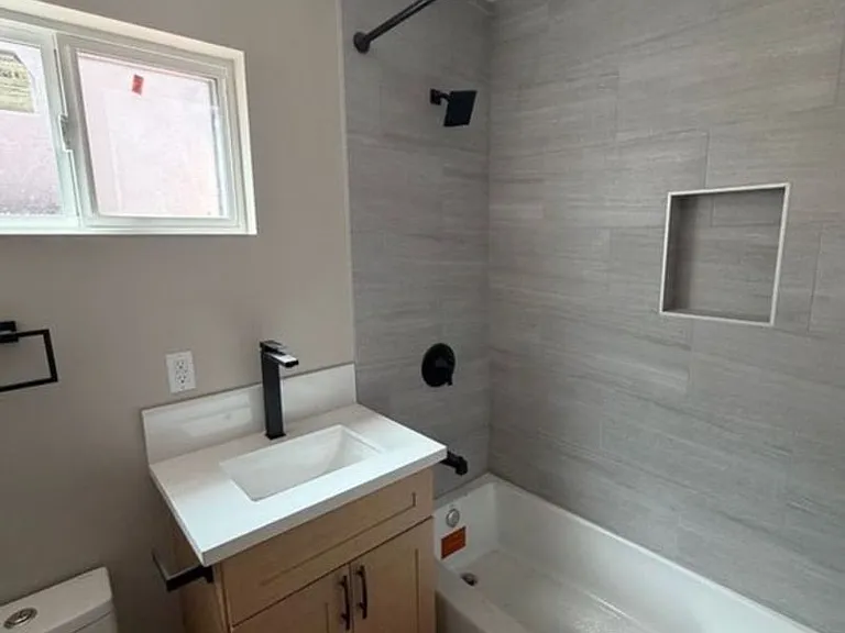 627 N Soto St — Photo 4