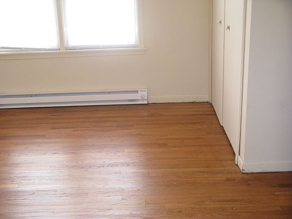 3rd image of 22006 N Chrysler Dr #4