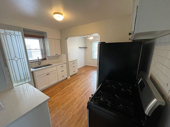 4th image of 1824 Westgate Ave