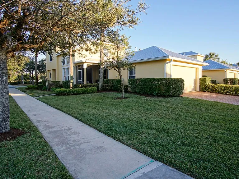 10751 SW West Park Ave — Photo 3