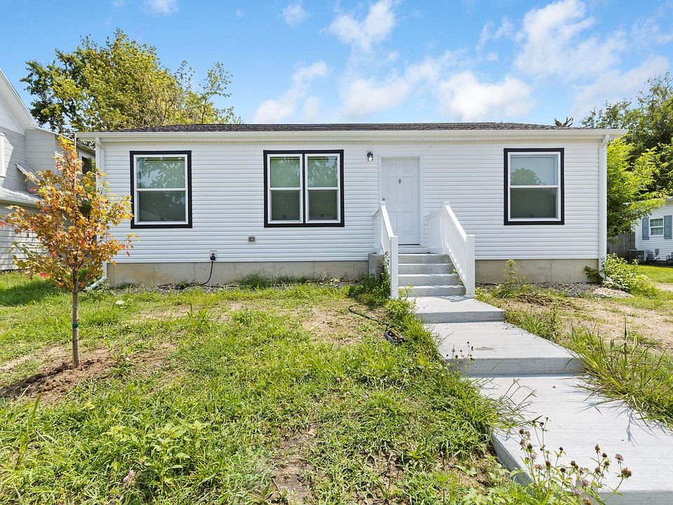 1st image of 2204 Kemble Ave