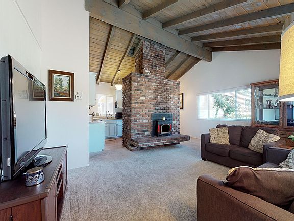 5th image of 42726 Coolcrest Dr