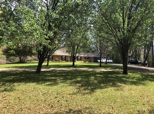 110 Stuard Dr, Magee, MS 39111