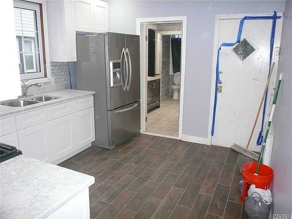 4th image of 1073 Gipson St