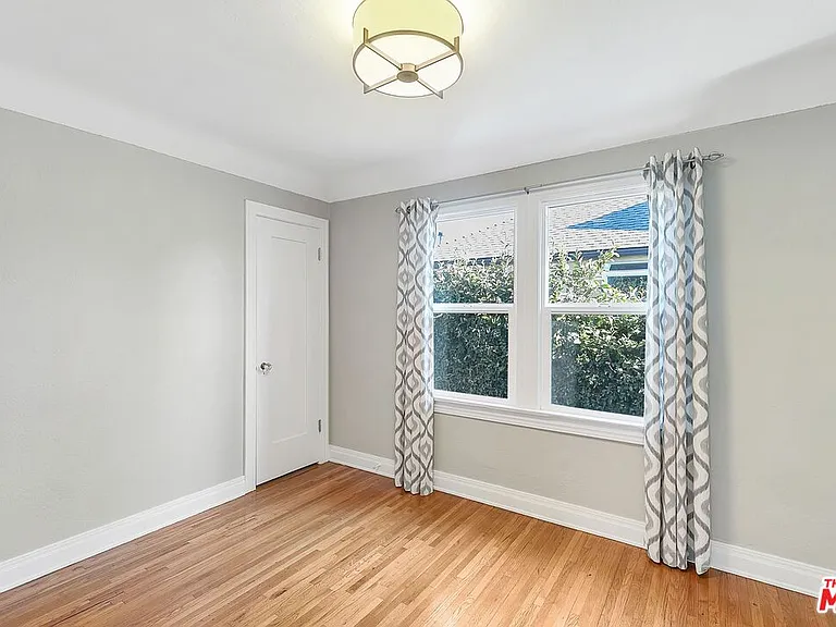 2630 S Bedford St #2630 — Photo 4