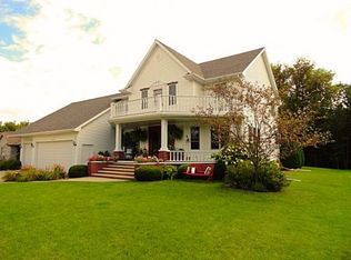 2057 Swanstone Cir, De Pere, WI 54115
