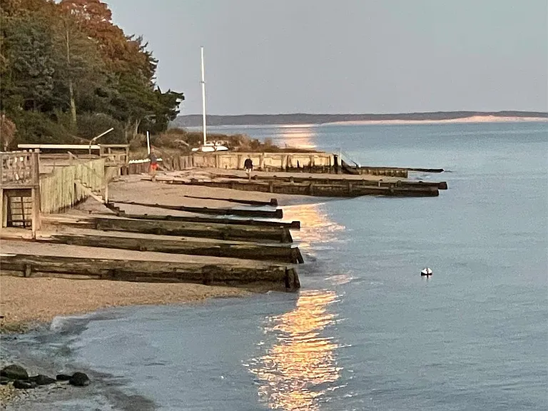 1429 Peconic Bay Blvd — Photo 5