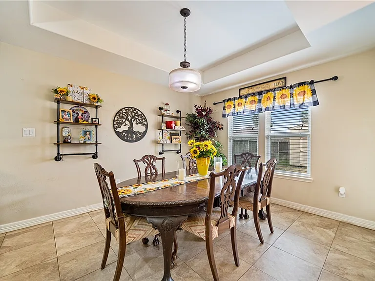 2602 Retta Dr — Photo 10