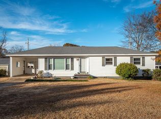 105 Fort Loudoun St, Sheffield, AL 35660