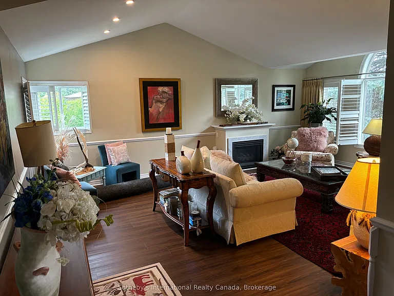4 Nettleton Ct — Photo 12