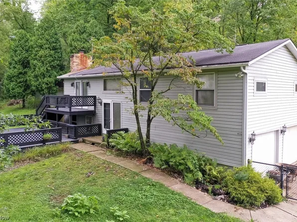 5211 Riverdale Rd, Bolivar, OH 44612