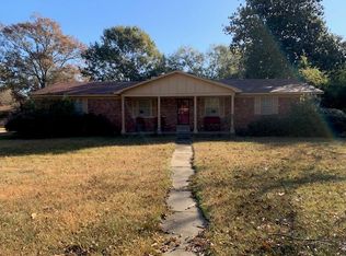 24 Sunset Cir, Greenwood, MS 38930