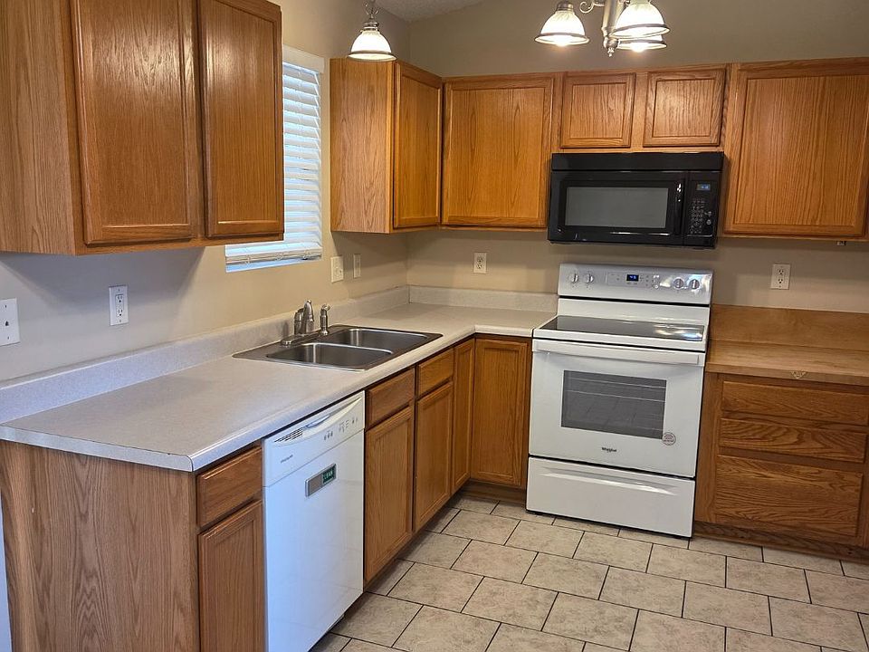 1st image of 7917 W Harvest Ln