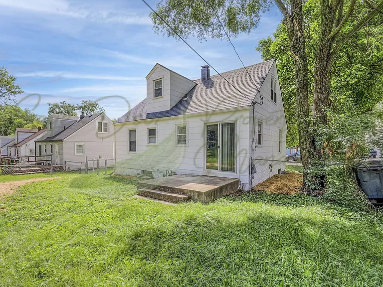 634 Thornton St — Photo 23